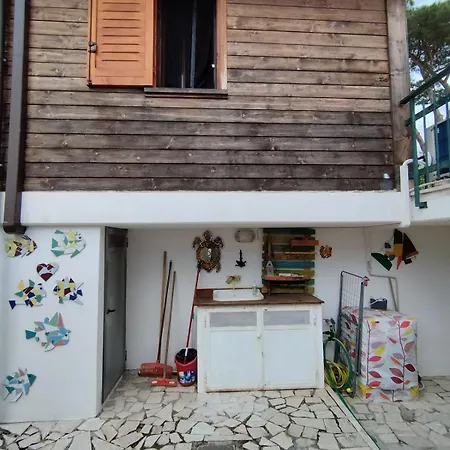 Nyaraló Bhaiti - La Sul Mare Terracina